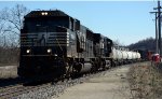 NS E19 on the "Southern Old Main Line" at Lynchburg's riverfront area.